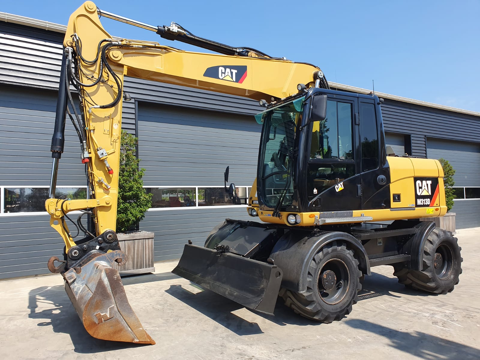 2011 CATERPILLAR M313D